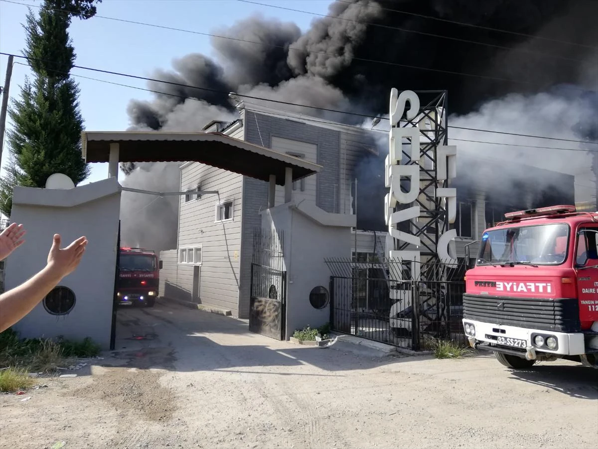 Mersin'de fabrika yangını