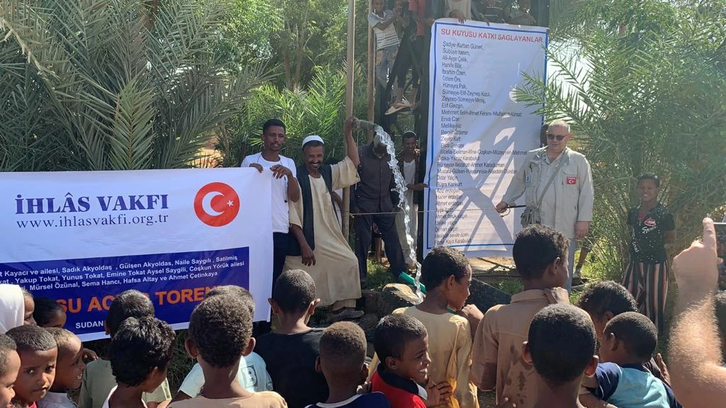 İhlas Vakfı Afrika'da su kuyusu açmaya devam ediyor