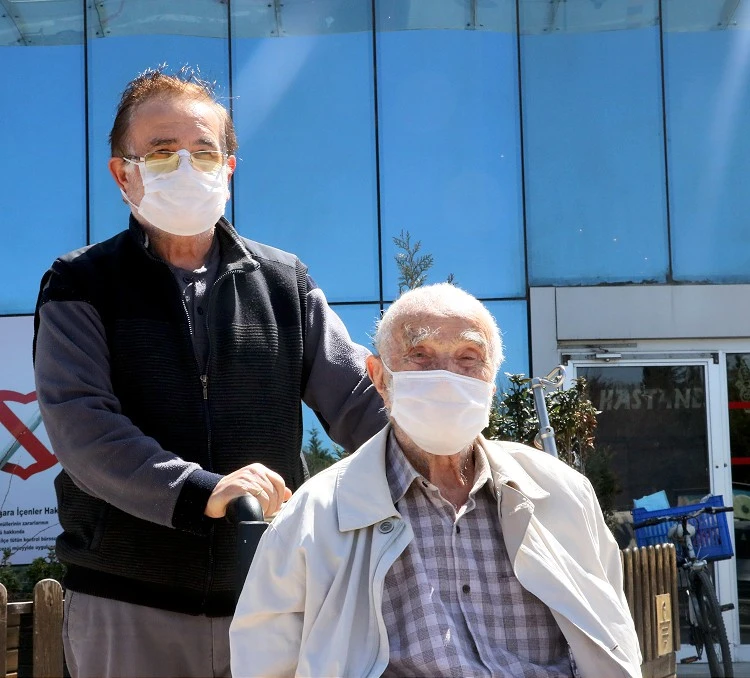 'Türkiye'nin çınarları' Kovid-19'u yendi