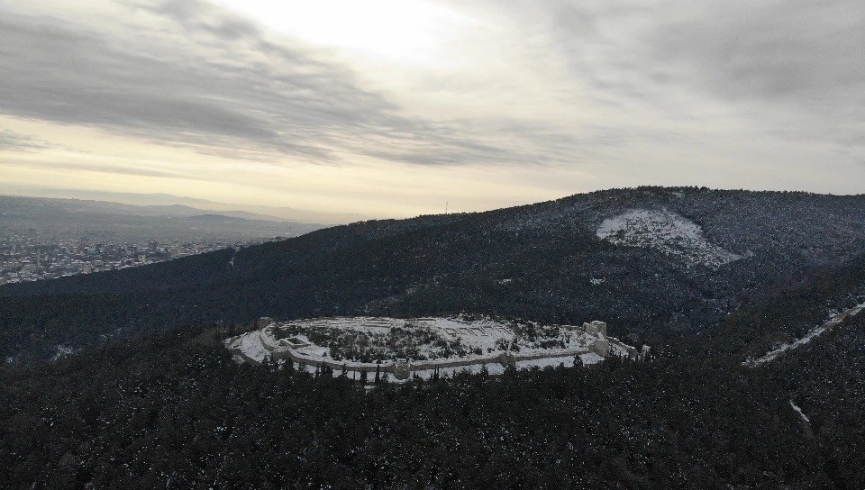 Tarihi Aydos Kalesi’nden kartpostallık görüntüler