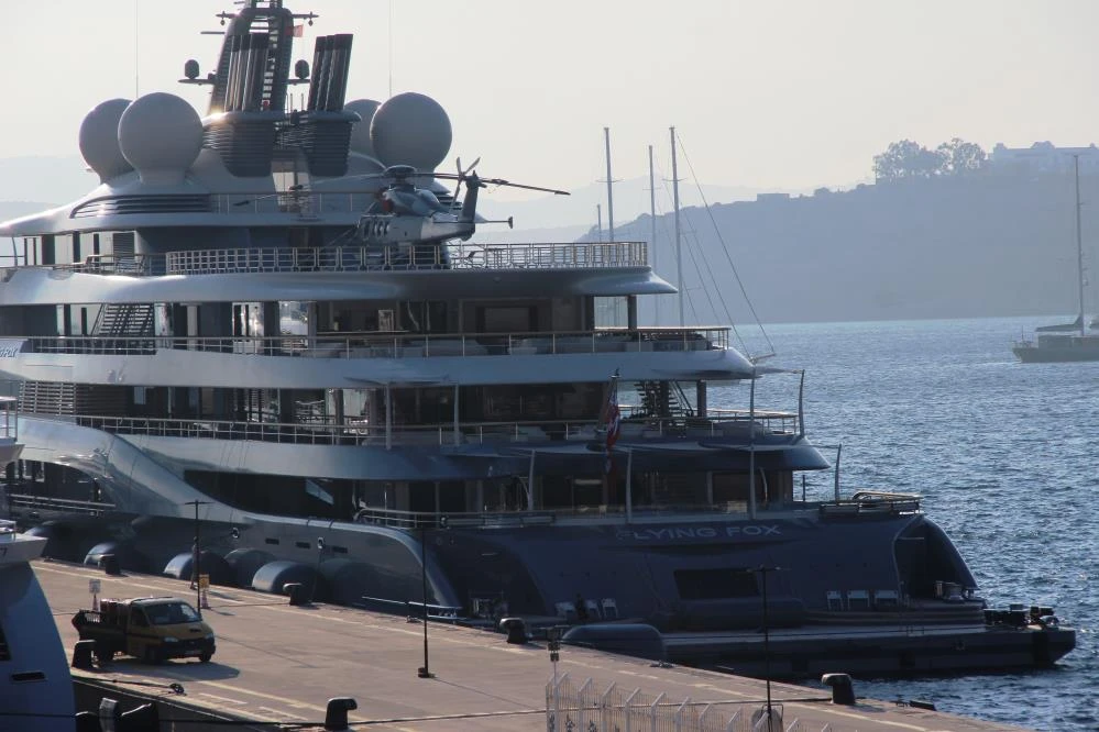 400 milyon dolarlık yüzen saray Muğla'ya demirledi! Görenler dönüp bir daha baktı