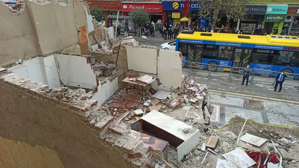 Malatya'daki çöken binadan saniyelerle kurtuldu: Işığı görünce kendimizi dışarı attık