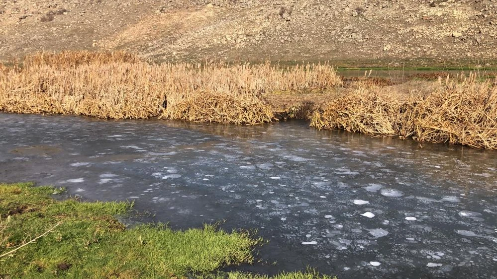 Kars'a kış erken geldi! Eksi 12 derecede göller buz tuttu