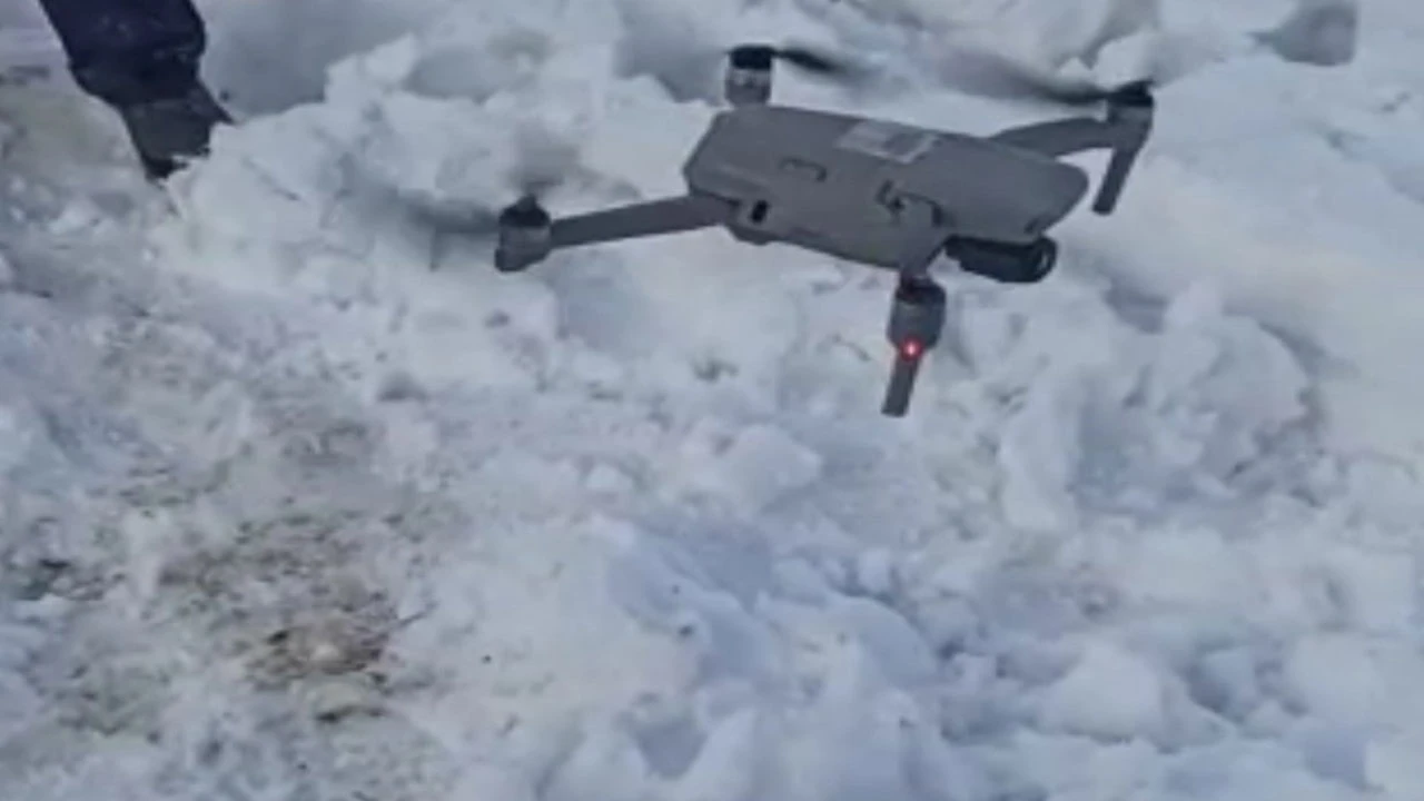 Elazığ'da iki kardeş mangalı drone ile yaktı