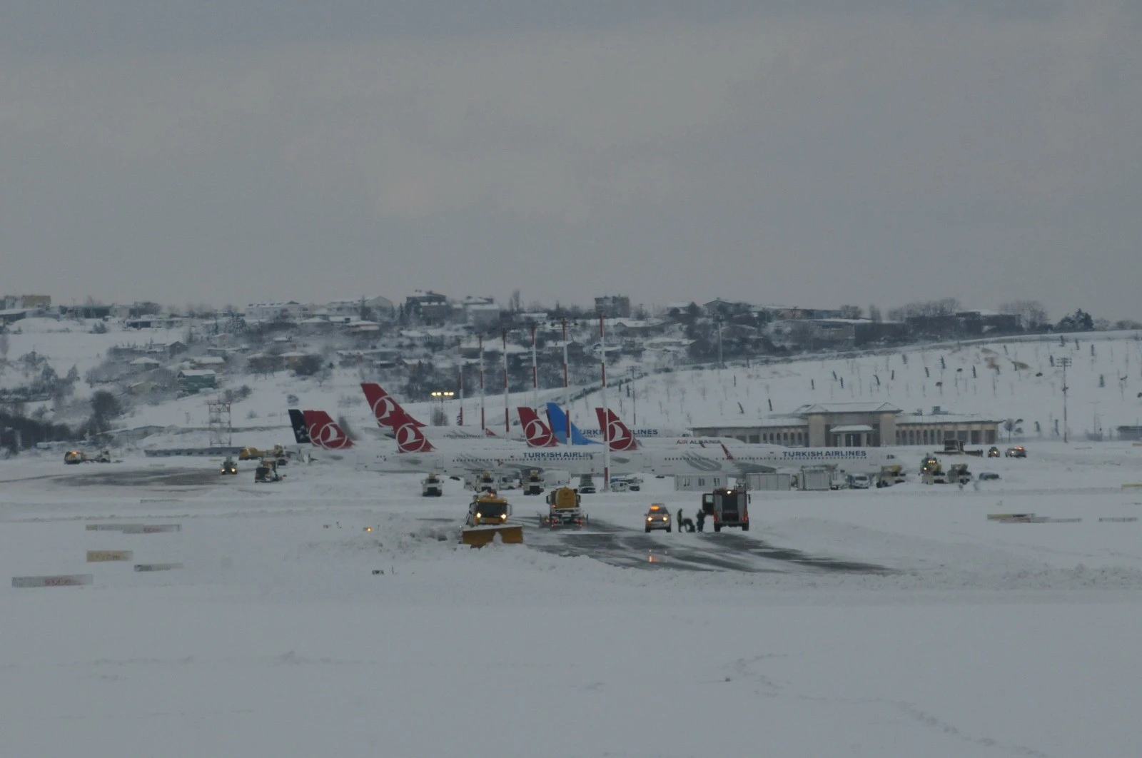 Son dakika! Vali Yerlikaya duyurdu: Tüm otogar çıkışları yarın sabaha kadar durduruldu