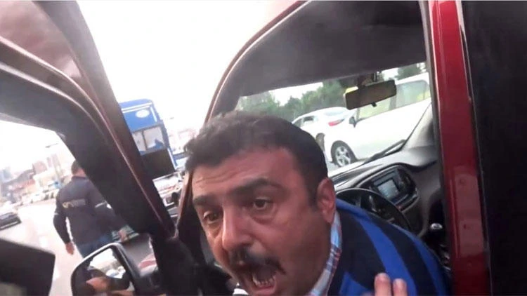 E-5’te çılgına çeviren olay!