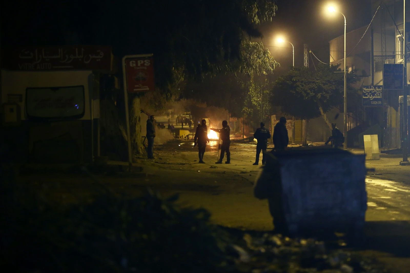 Tunus'da protestolar yayılıyor! Protestoların üçüncü gününde çatışma çıktı
