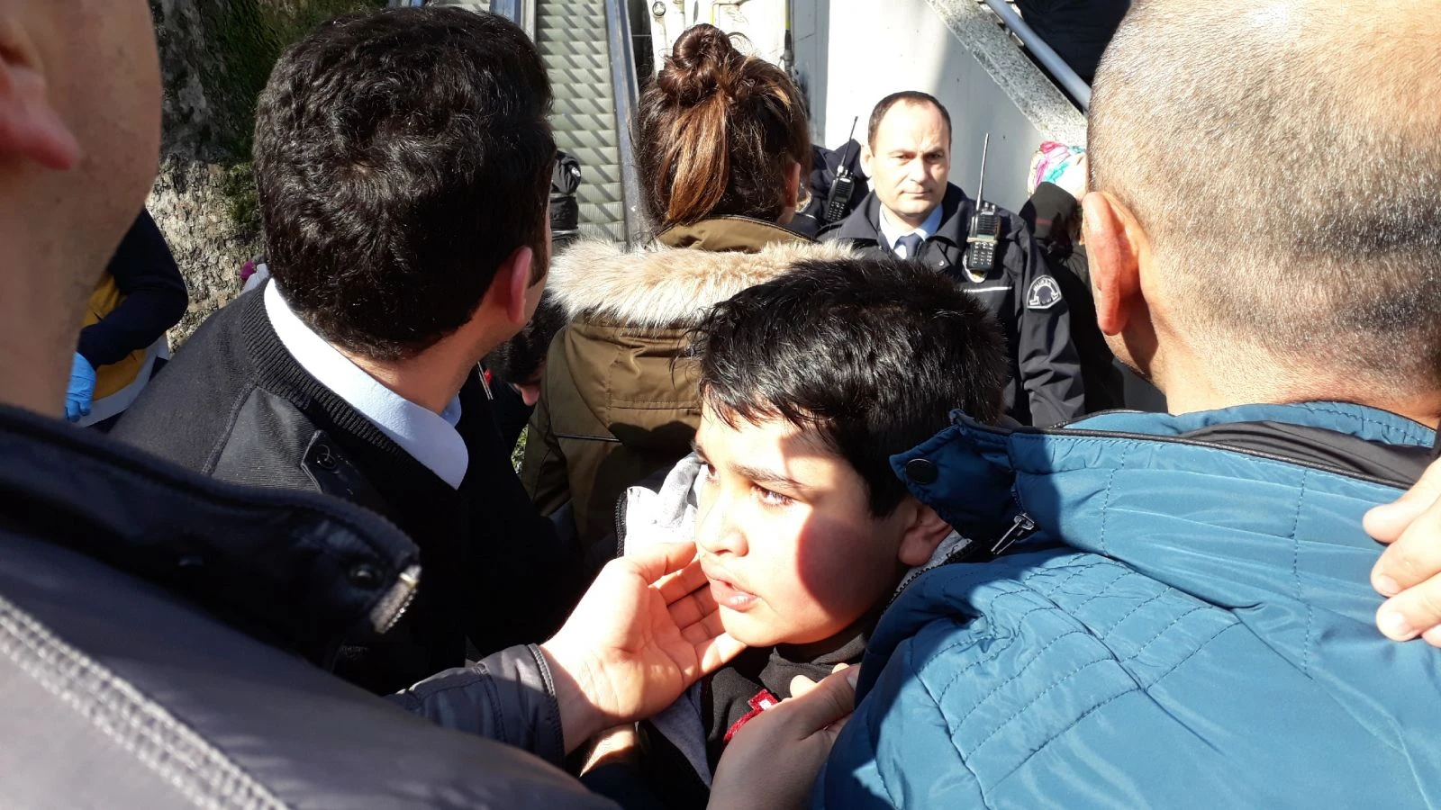 Bursa'da yürüyen merdiven paniği! Çok sayıda öğrenci yaralı