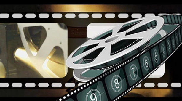 Bir Andrei Konchalovsky filmi: Deliler Evi (Dom Durukov) 2002