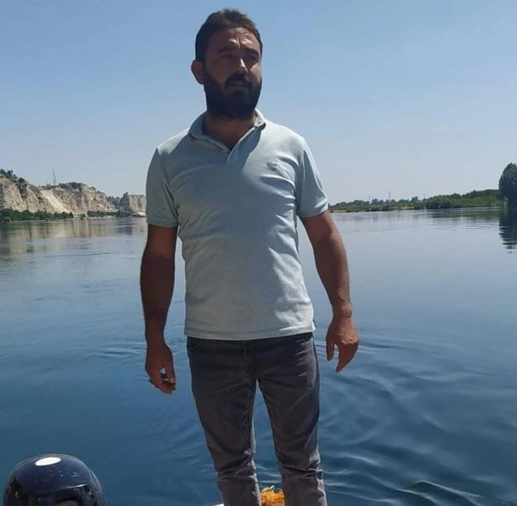 Köpeğe çarpmamak için canını hiçe saydı