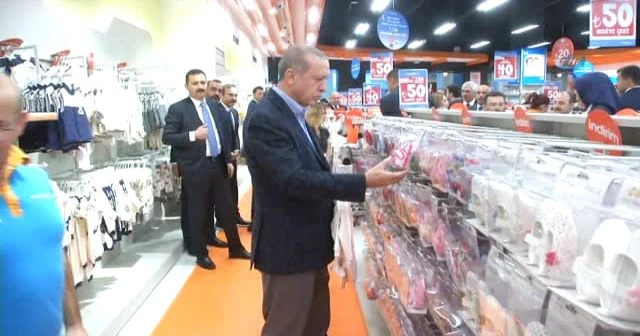 Erdoğan, torunu için alışveriş yaptı