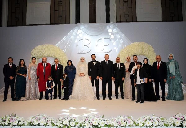 Cumhurbaşkanı Erdoğan'dan iki nikah şahitliği görevi