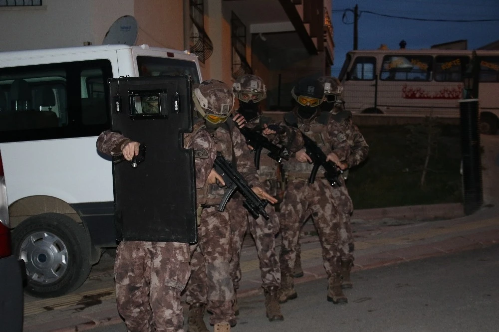 Ankara'da büyük operasyon! Dizi çeken mafya liderine baskın