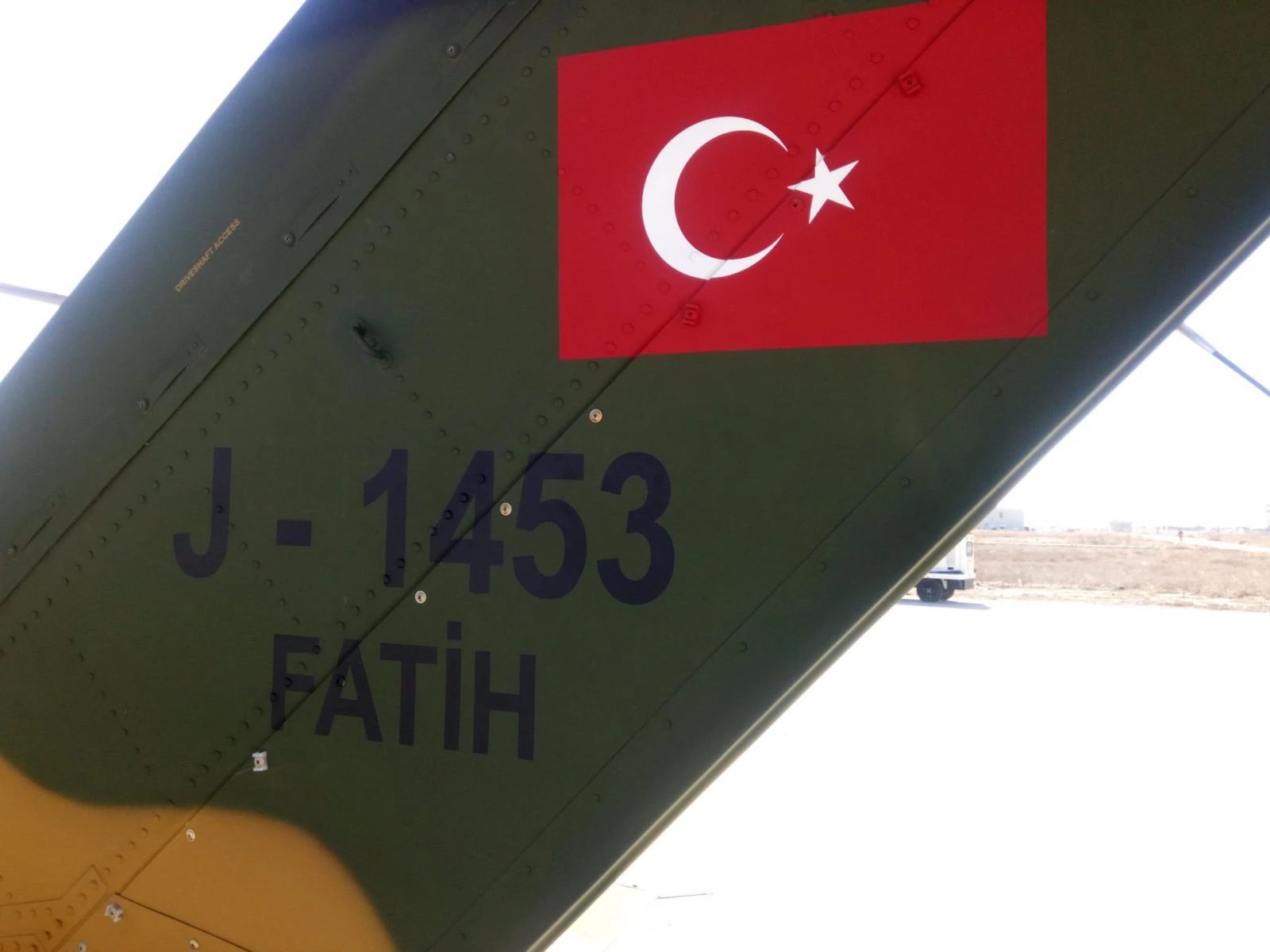 Jandarma Genel Komutanlığı’na teslim edilecek ilk T129 ATAK helikopteri: J-1453 FATİH