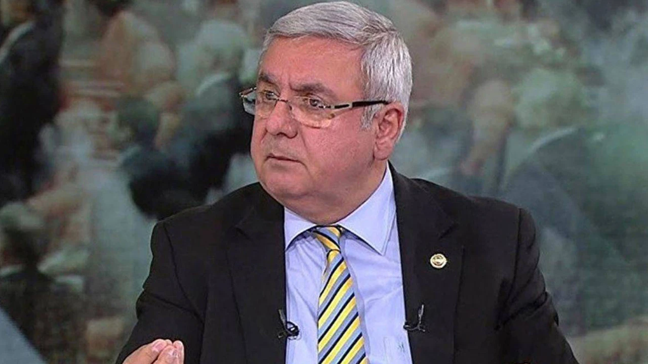 Mehmet Metiner kimdir, kaç yaşında? Canlı yayında ablasının vefat haberini alan Metiner'in zor anları...