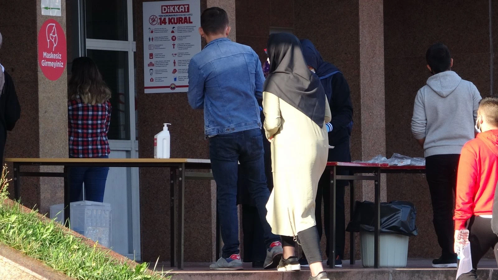 Sınava girecek aday dakikalarla yarıştı