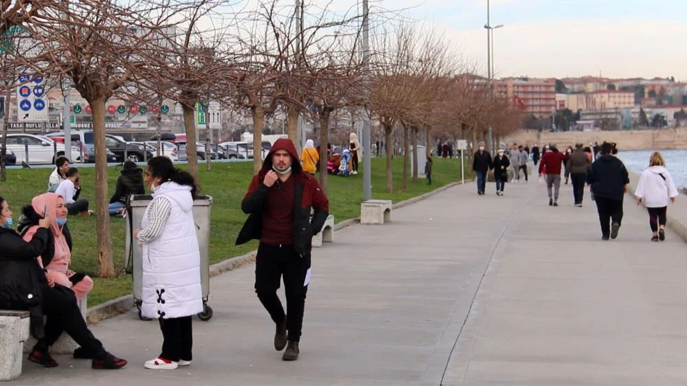 Vakalar azaldı maskeler indi