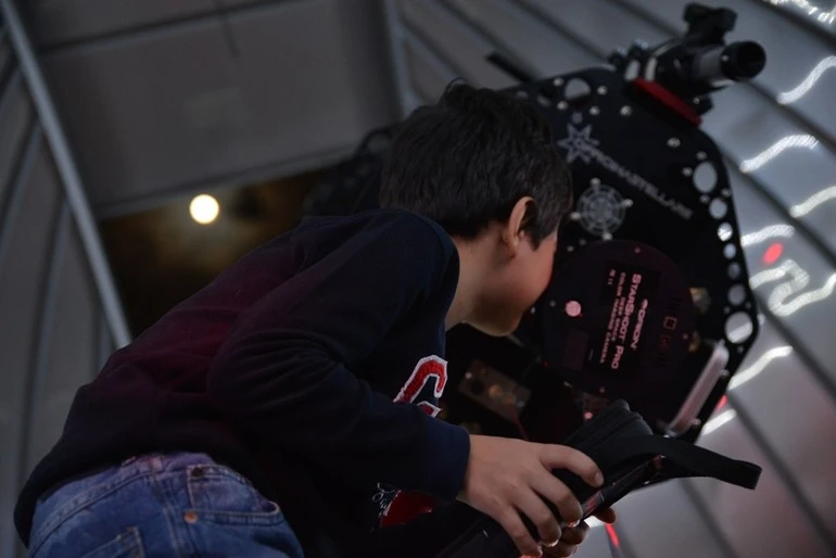 'Süper Ay' Hubble teleskopla böyle izlendi