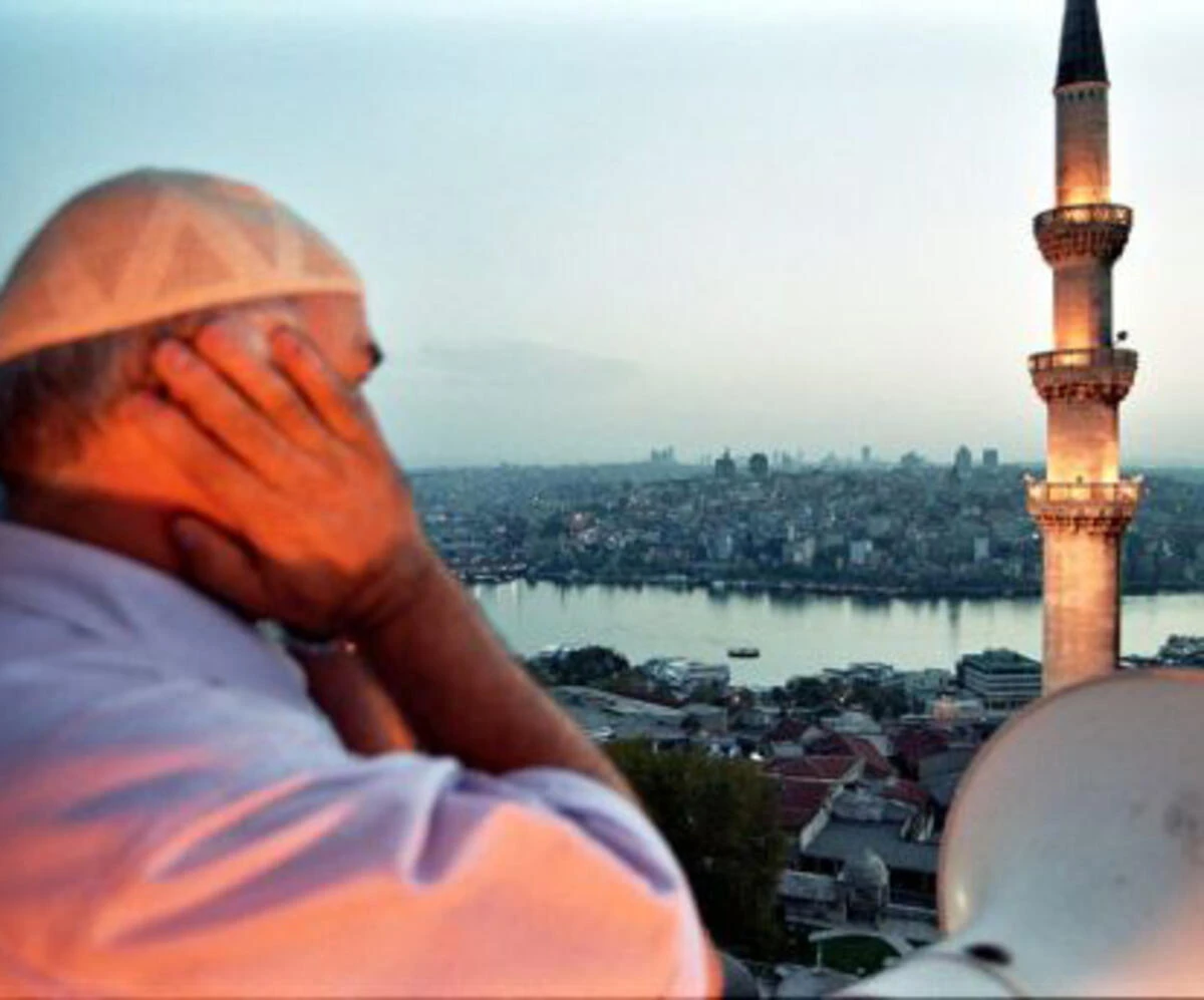Ezan duası nasıl yapılır? Müslümanlar için en değerli sünnetlerdendir