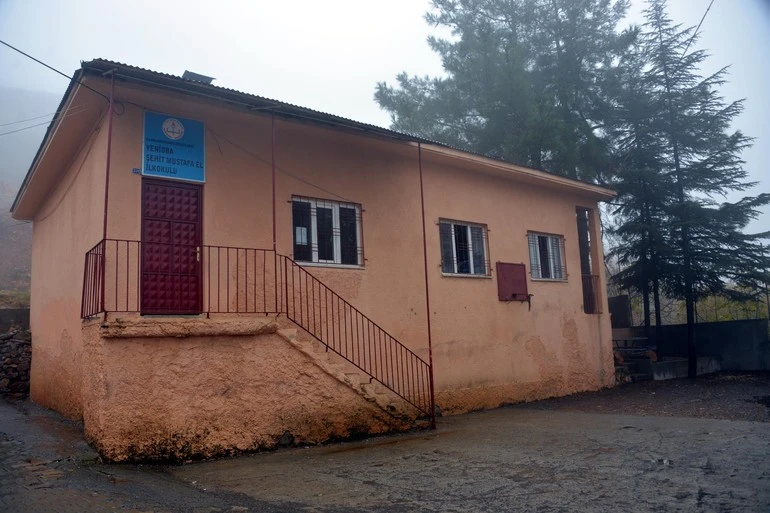 Öğretmenin, öğrencilere akrep yedirdiği iddiasına soruşturma