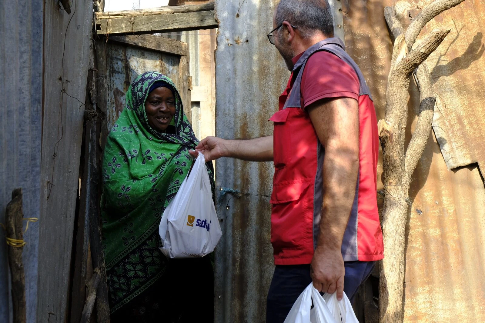 Sadakataşı’ndan 32 ülkede Kurban faaliyeti