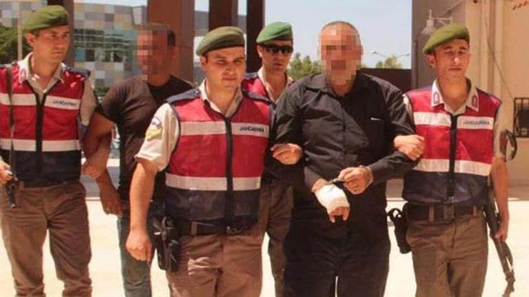 Genç kadın hayat arkadaşını sevgilisi ile birlikte öldürdü