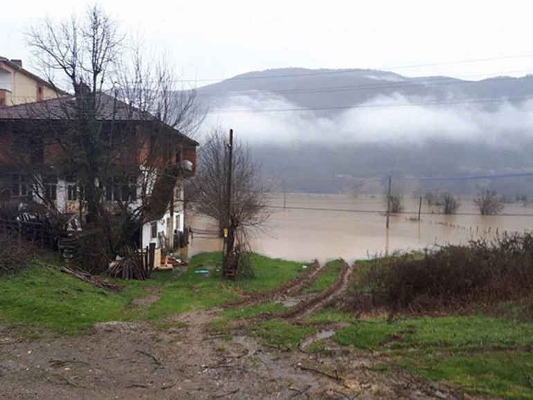 Bartın'da 300 kişiye ulaşılamıyor