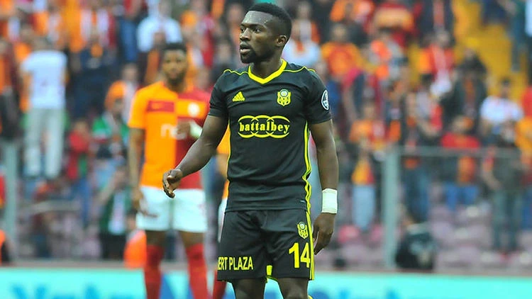 Çaykur Rizespor, Nijeryalı orta saha Azubuike'yi kiraladı