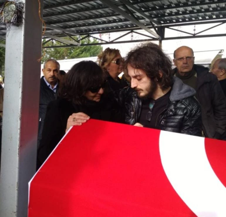 Ayşen Gruda son yolculuğuna uğurlandı