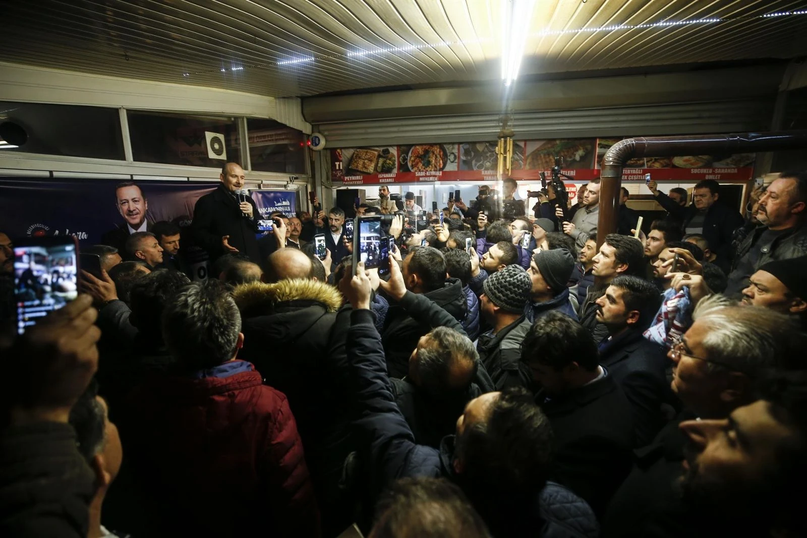 Bakan Soylu: "Millete açık toplantı yapın da boyunuzun ölçüsünü görelim"