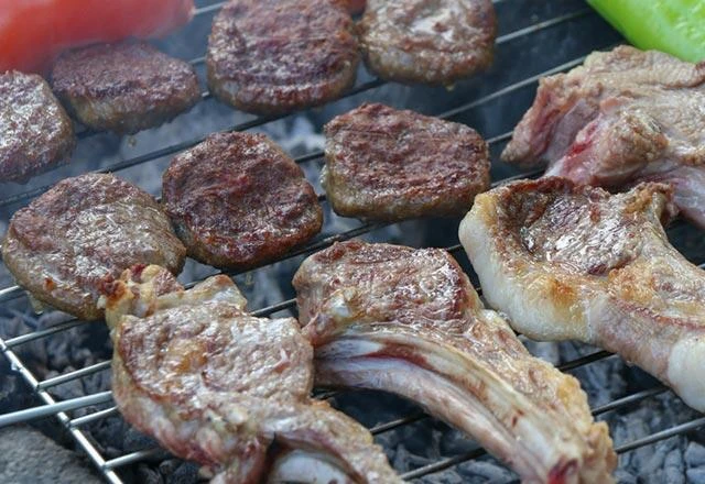 Eti fazla pişirmek kanser riskini artırır mı? Et nasıl pişirilmeli?