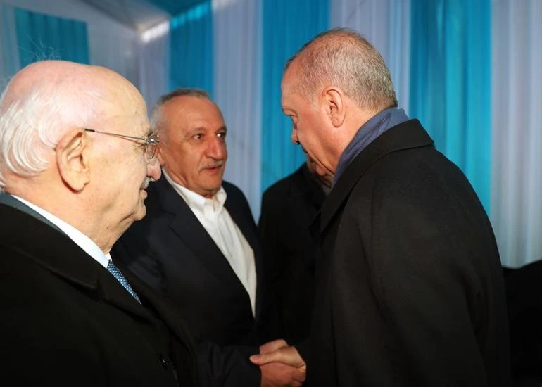 Yenikapı mitinginde samimi sohbet