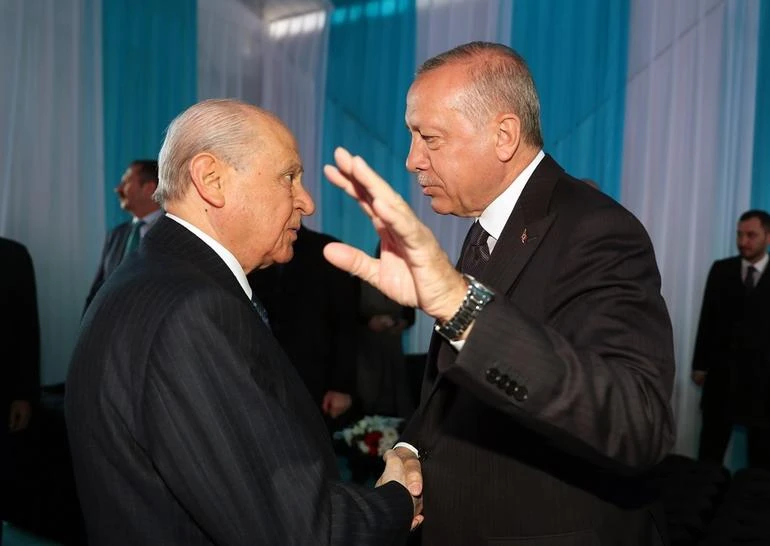 Yenikapı mitinginde samimi sohbet