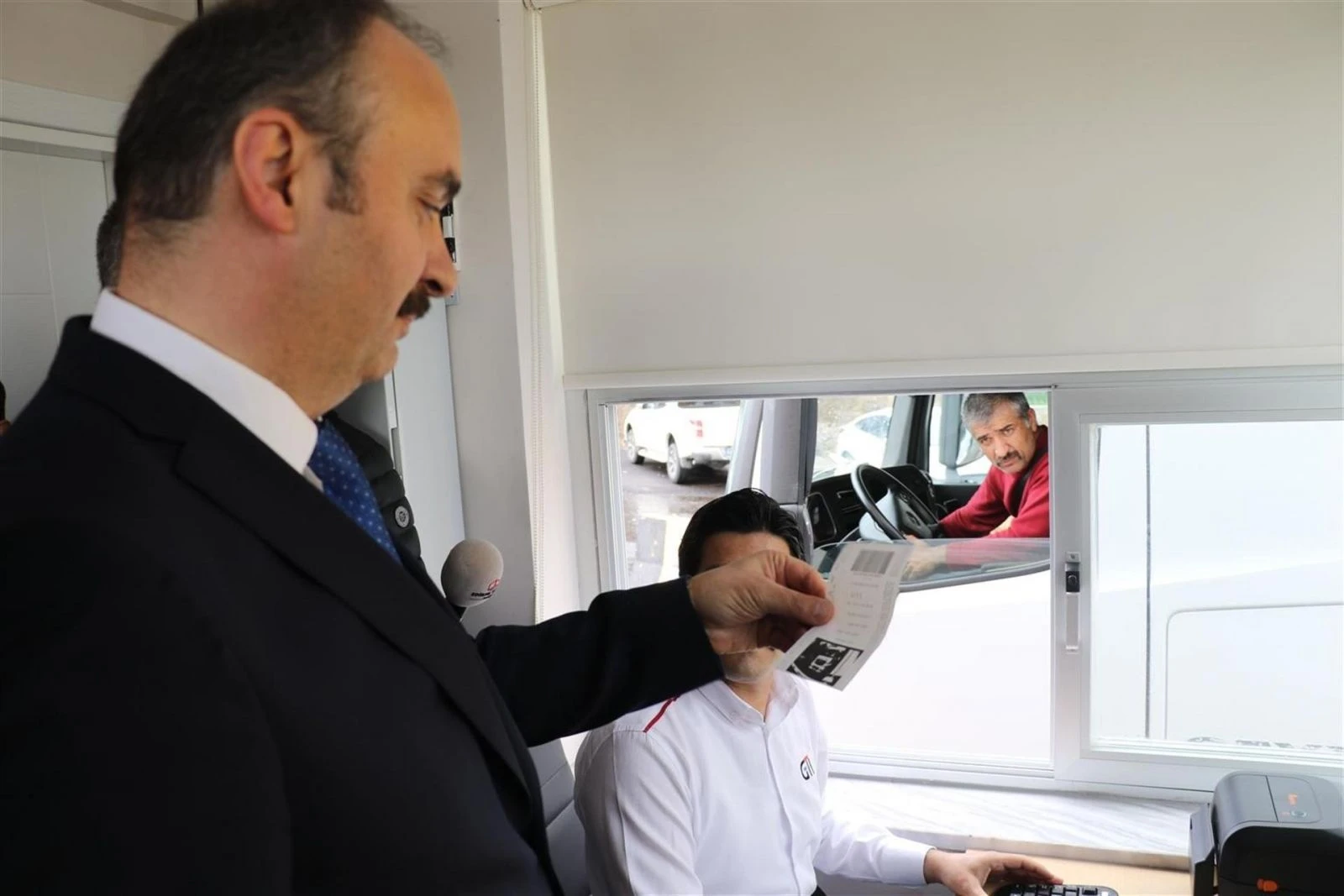 Kapıkule'de tarihi uygulama başladı! Kuyruk çilesi sona eriyor