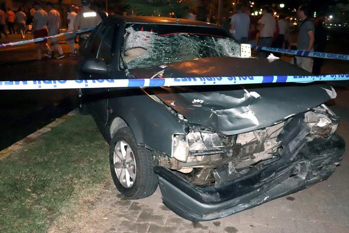 Feci kaza! Gören oraya akın etti