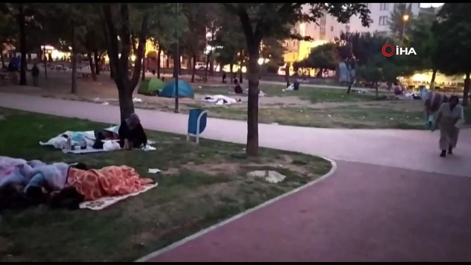 Depremin ertesi günü İstanbullular sabaha böyle uyandı