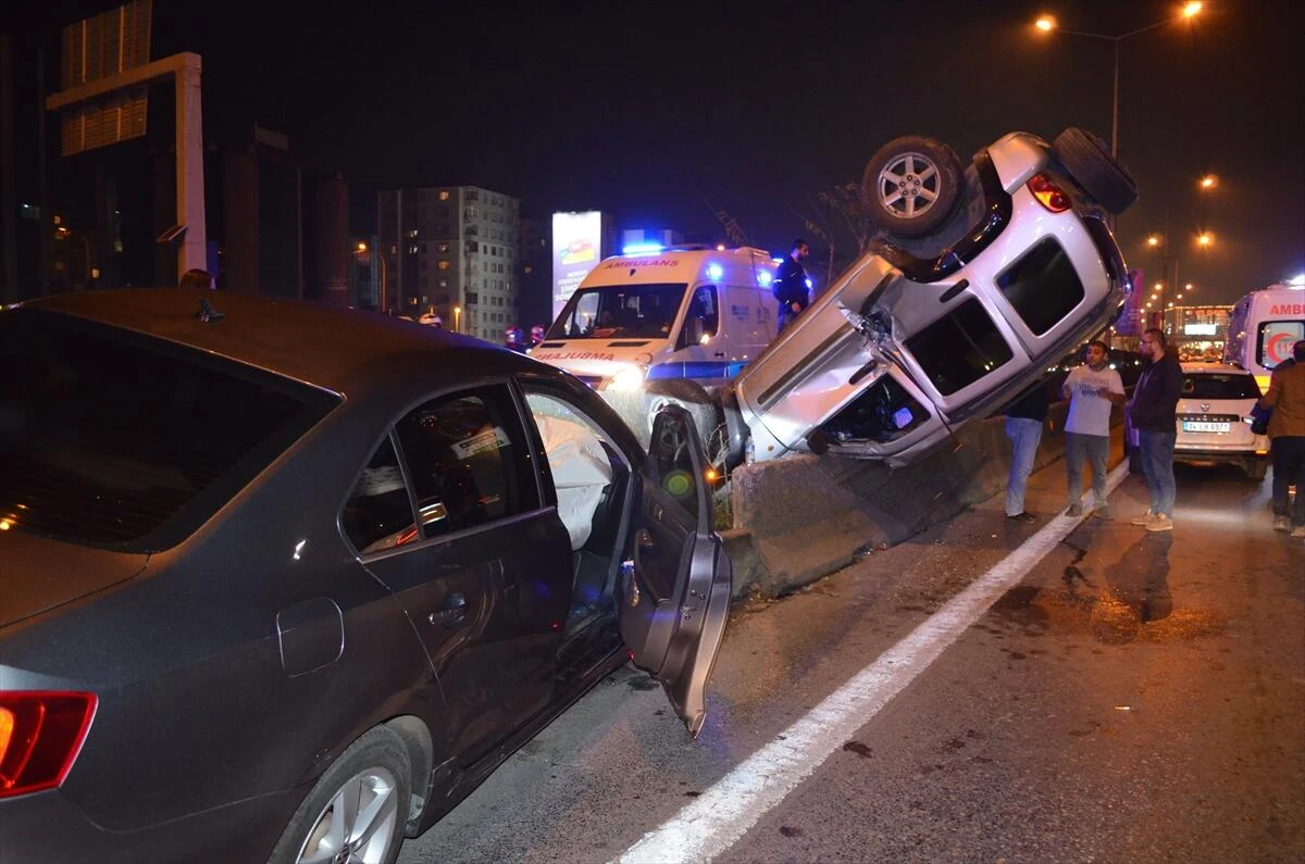 Kadıköy'de zincirleme kaza! Trafik durma noktasına geldi