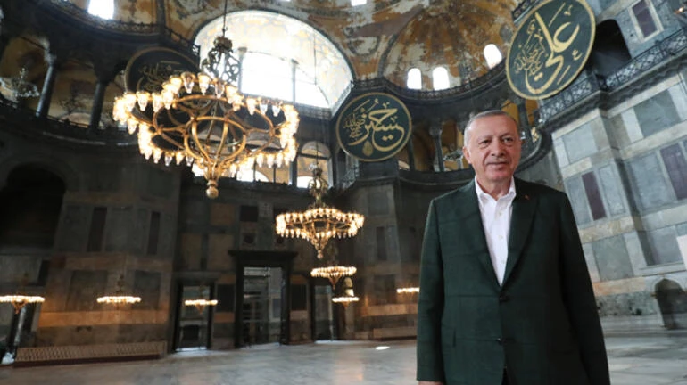 Cumhurbaşkanı Erdoğan Ayasofya Camii'nde incelemelerde bulundu