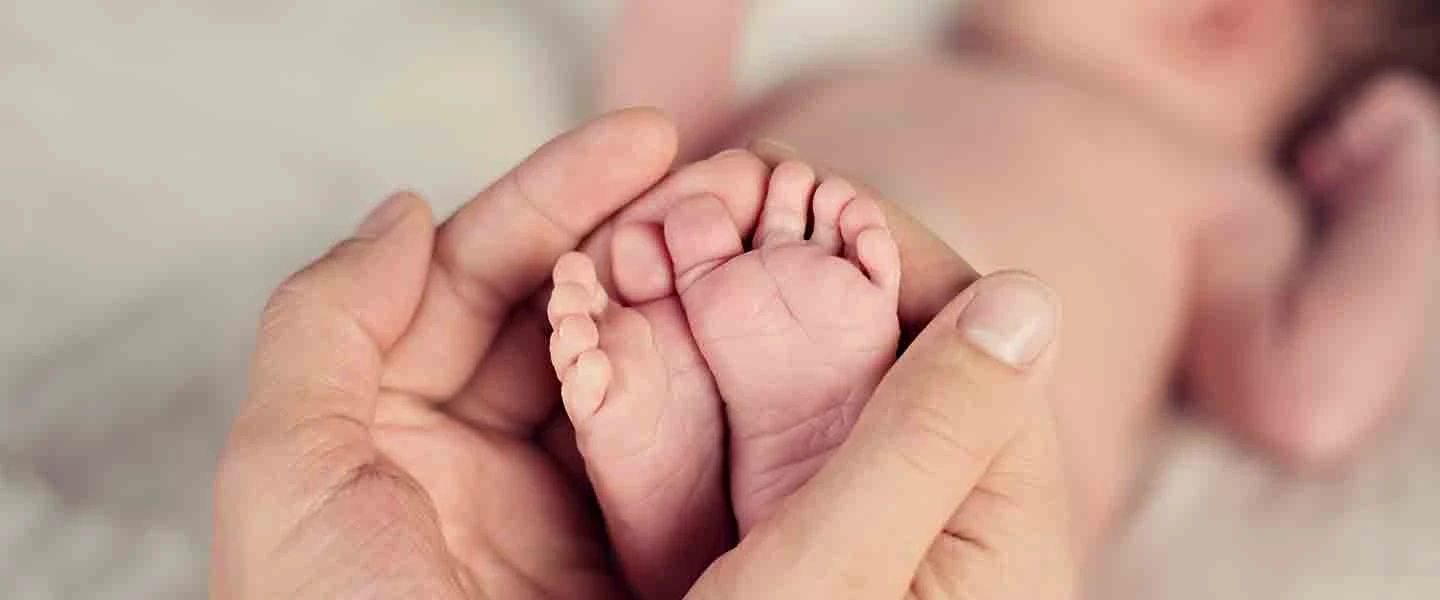 Bebeklerde Tırnak Bakımı Yenidoğan Bebekte Tırnak Bakımı Nasıl Olmalı?