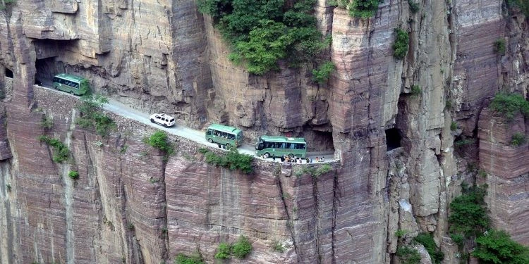 Dünyanın En Tehlikeli Yolları Nerede?