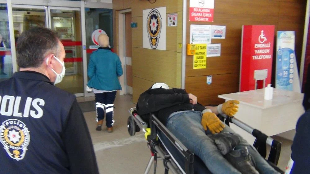 Bursa'da tır kapağı faciası: Genç işçi ağır yaralandı