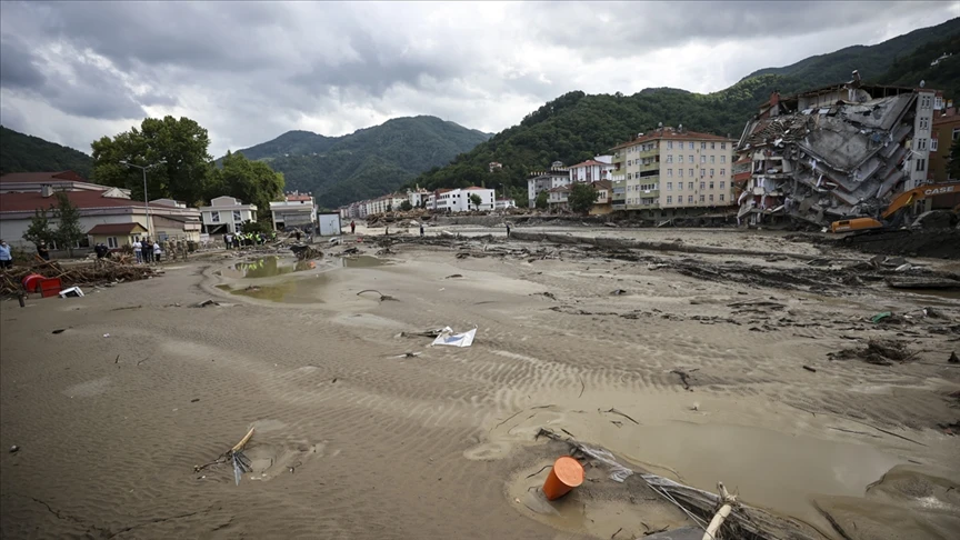 Son dakika! Batı Karadeniz'de sel felaketi: Kastamonu, Sinop ve Bartın'da bilanço ağırlaşıyor