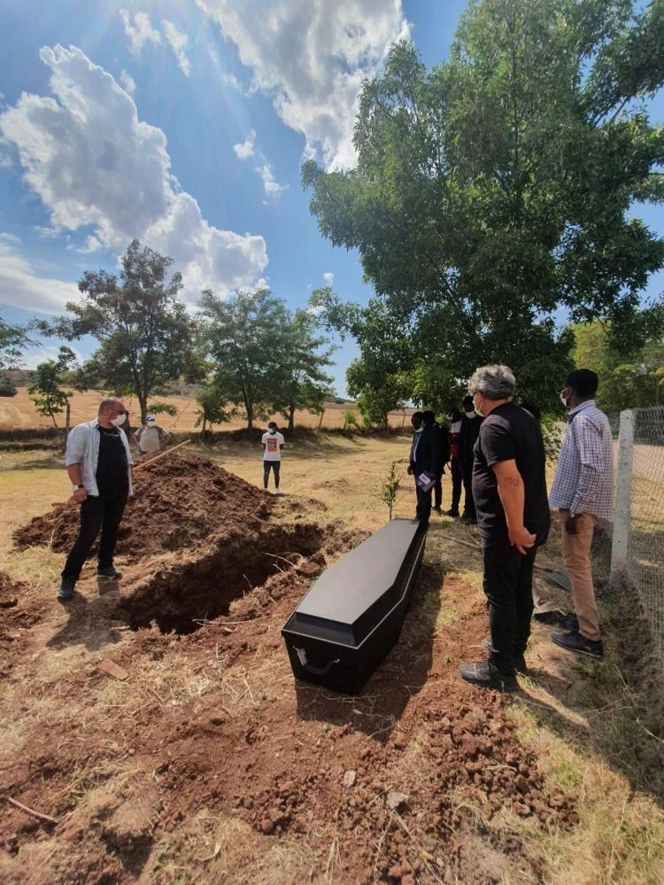 Nijeryalı öğrencinin cenazesine Türkiye sahip çıktı