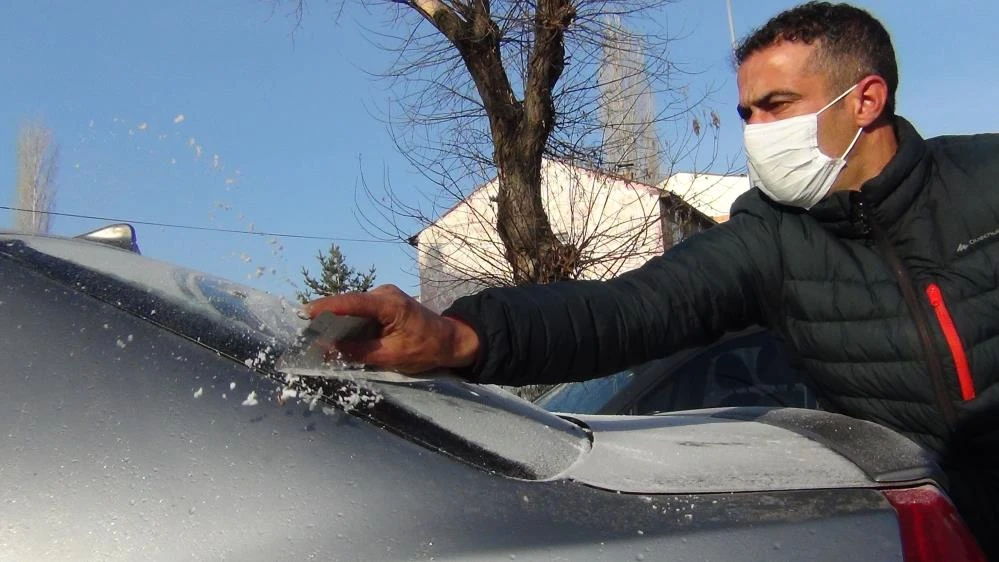 Kars'a kış erken geldi! Eksi 12 derecede göller buz tuttu