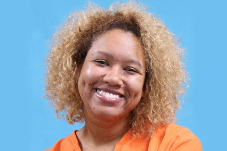 'Vücudunda başka varlıklar var' dedi sevgilisini kılıçla katletti: Sabıka fotoğrafı için poz verdi