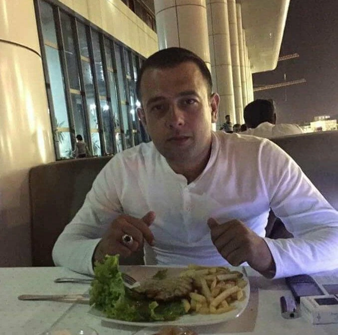 Azeri genç evinde ölü bulundu