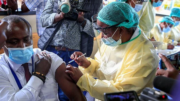 Nu varyantında kabus senaryosu! Türk bilim insanı aşılar konusunda uyardı: etkisiz kalabilir
