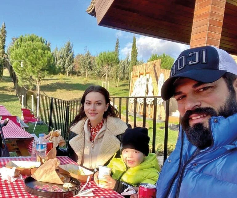 Burak Özçivit ve Fahriye Evcen boşanıyor iddiası! Paylaşımla cevap verdiler