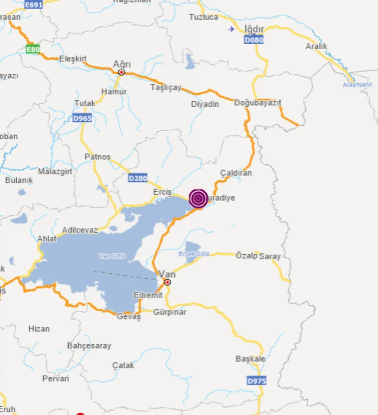 Son dakika: Van'da 4.2 büyüklüğünde deprem