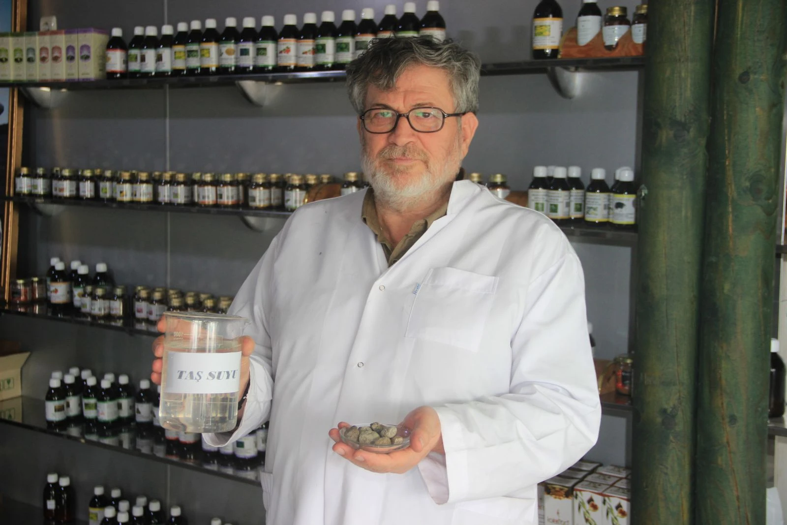 İran'a koronavirüsüne karşı taş suyu ile destek Türkiye'den